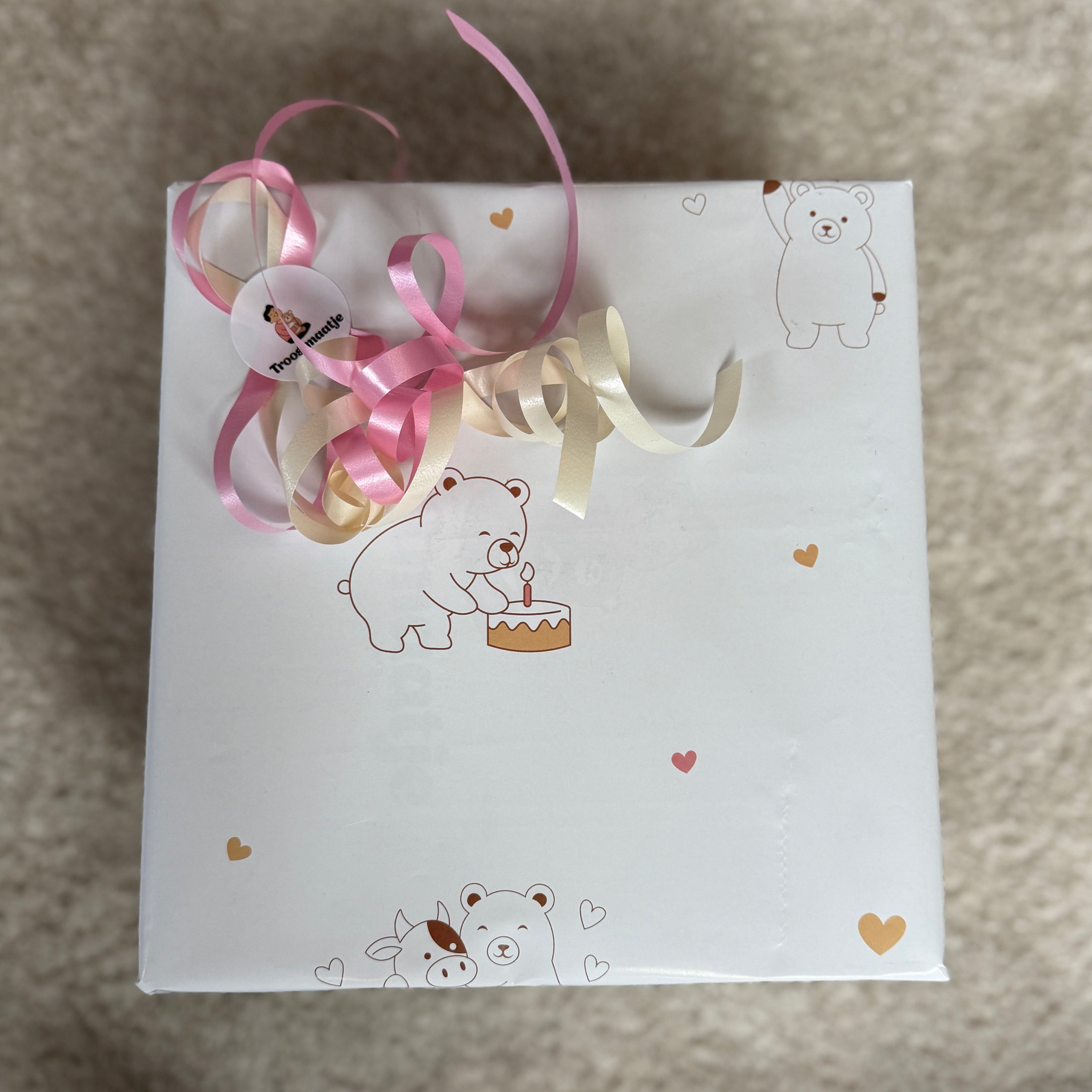 Ingepakt met Troostmaatje cadeaupapier 🎁